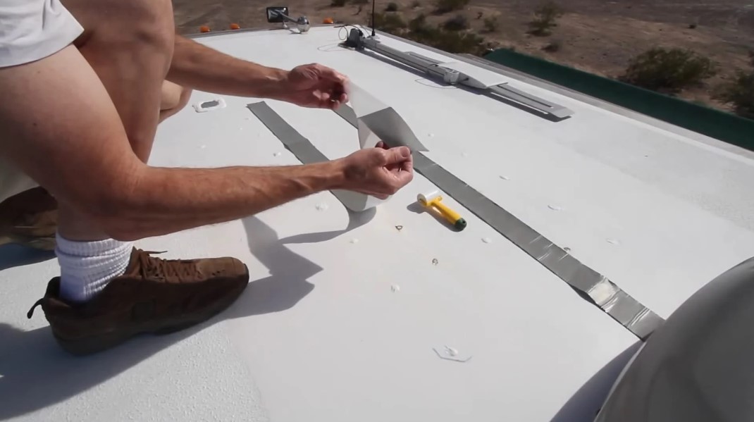 How to Fix RV Roof