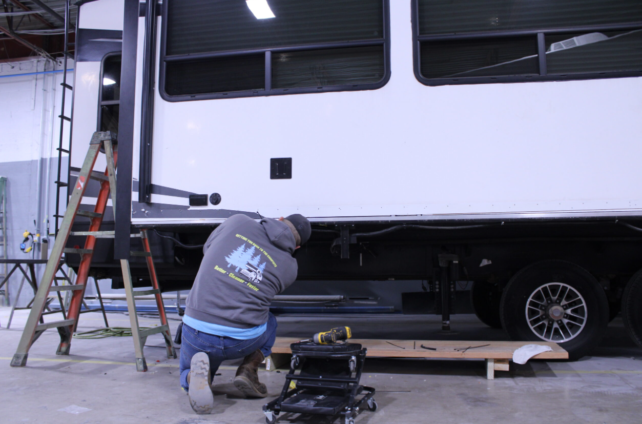 RV slide out repair
